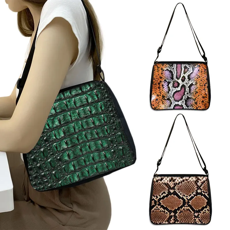 

Women Serpentine Messenger Bag Small Square Shoulder Bags Snake Print Chain Crossbody Bags for Womengirls Underarm Handbag