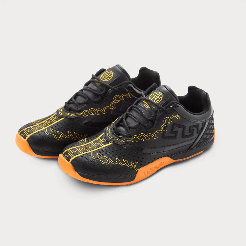 

2025 New Traditional Martial Arts Shoes Neutral Performance Taiji Shoes Men and Women Leather Taekwondo Shoes Couple Very Good