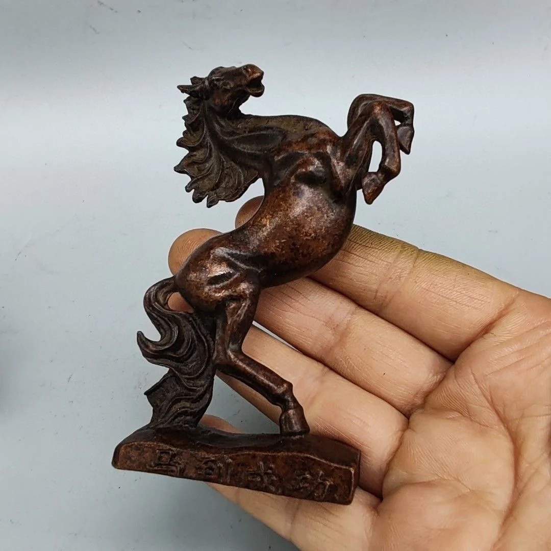 

Solid copper zodiac horse horse horse gallop wild horse gallop success tea table living room decoration