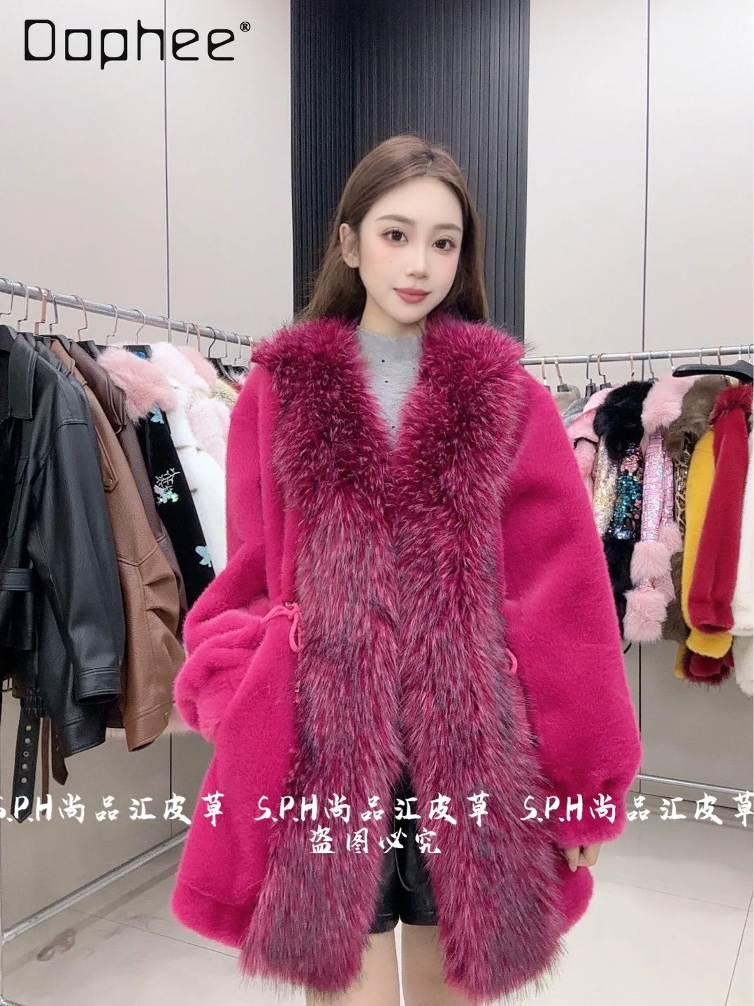 2025 New Winter Women's Mid-Length Waist-Cinching Faux Fur Coat Vintage High-End Fur Coat Elegant Winter Commuter Coat