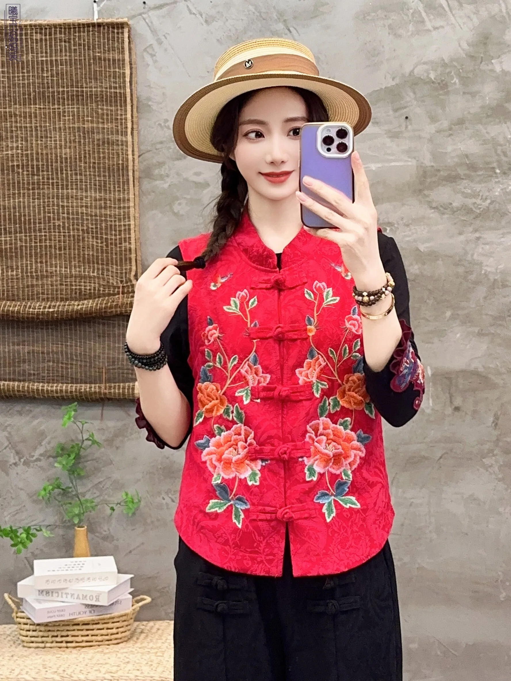 

Женский жилет с вышивкой и воротником-стойкой, весна-осень, новинка, большие размеры, на пуговицах, верхняя одежда