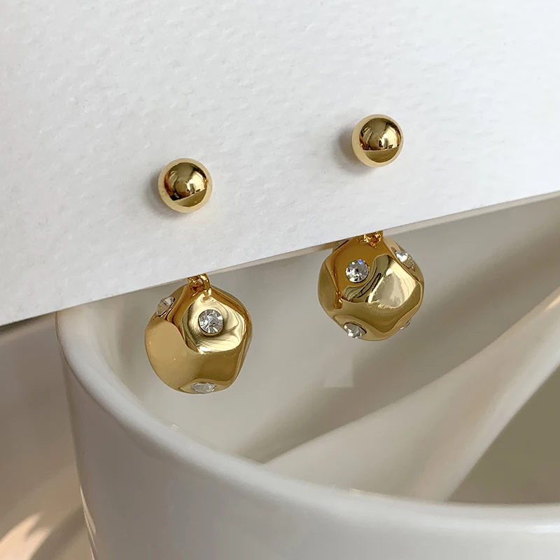 Design sense Lrregular Cut Metal Ball Gold Color Pendant Earrings Unusual Jewelry Ear Accessories For Women 2024 Christmas Party