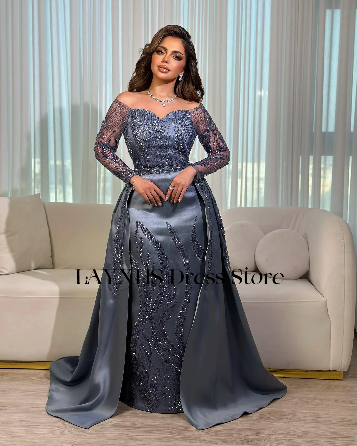 LAYXHS Olśniewające Sukienki Wieczorowe z Odkrytymi Ramionami, Linia A, Zdobione Koralikami, Koronkowe, Długie Rękawy, Tren Królewski, Sukienki na Bal Maturalny, Szyte na Miarę