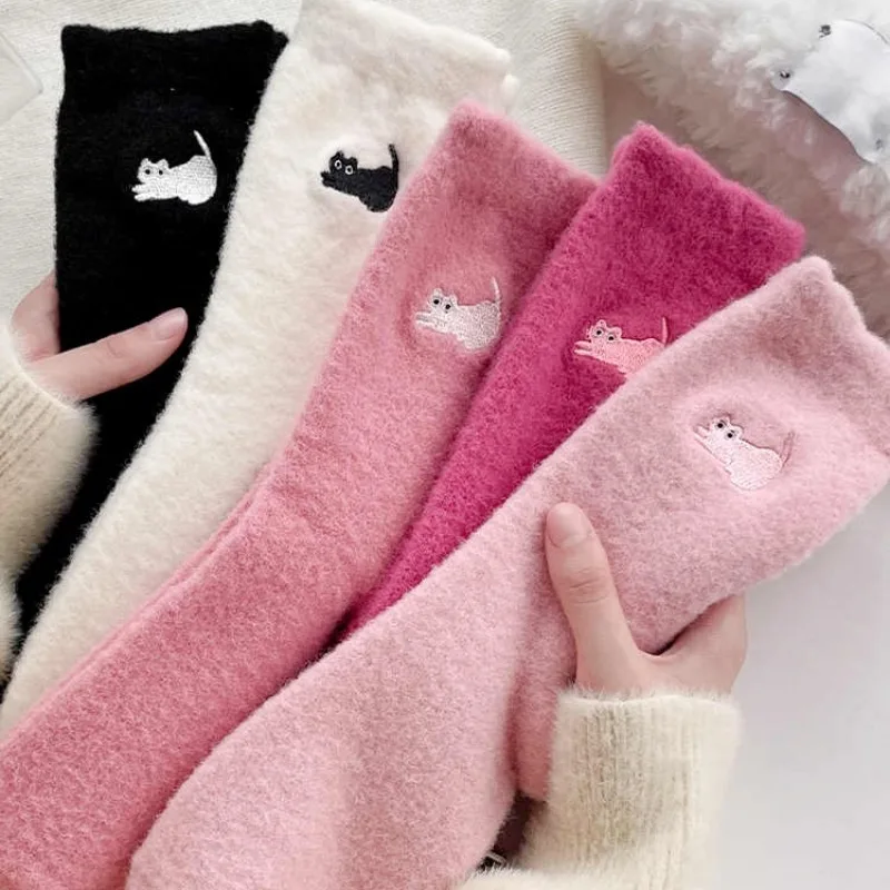 1-3 pares de meias femininas de pele de gato super macias no inverno, meias quentes de pelúcia coral quente e grossa, meias confortáveis para dormir em casa