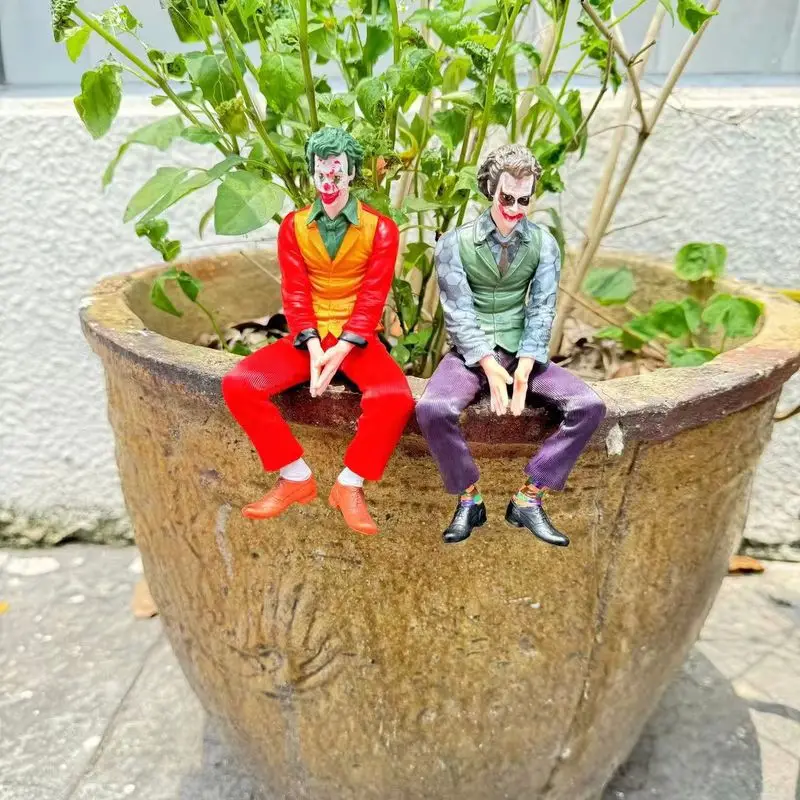 Joker Heath Ledger 16cm Sitting Posture Roof Decoration CarDoll Tail Pendant Collectible Action Figure Statue for Toys & Hobbies