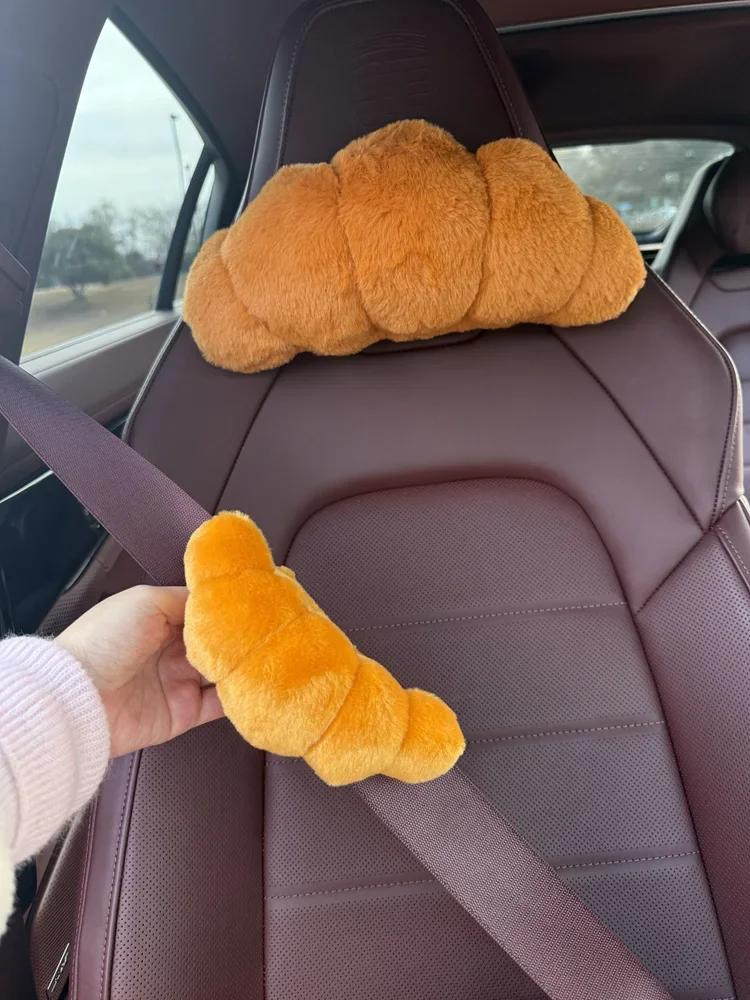 Niedliches Croissant-Autokopfstützenkissen, Plüsch-Brot-Sicherheitsgurtbezug, Auto-Kopfstützenpolster, Auto-Innendekor-Accessoires – Detail 7