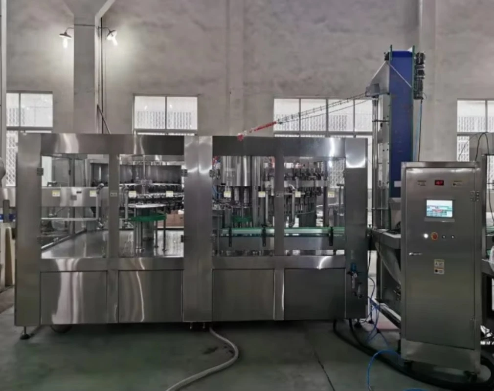 3 in 1 Glass Bottle Carbonated Soft Drink Rinsing Filling Capping Machine Plant Custom