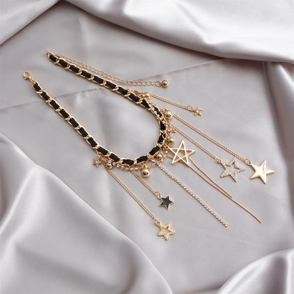 

Gothic Star Pendant Choker Necklace for Women Punk Style Layered Chain Statement Jewelry Trendy Y2K Fashion Party Accessories