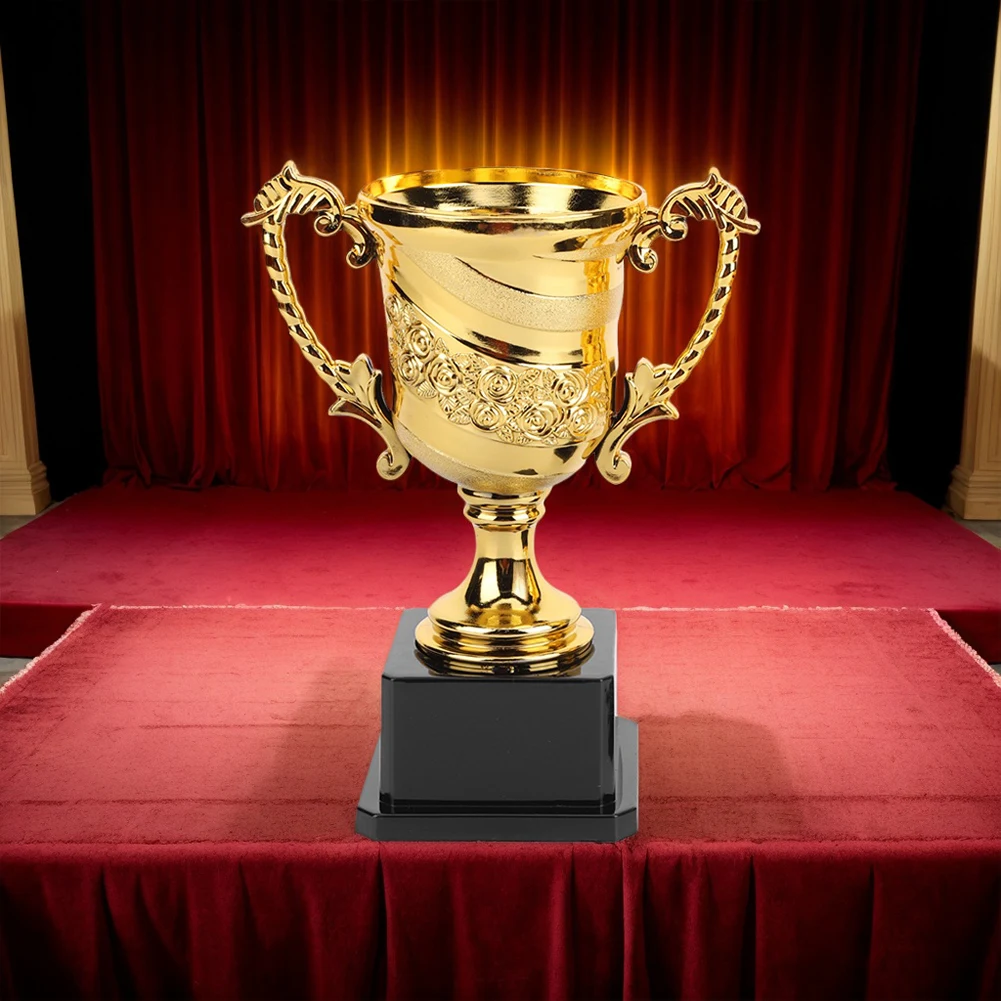 

Golden Trophies Prize Classroom School Rewards Children Plastic Trophy for Kids Party Favors Props Rewards Winning Prizes