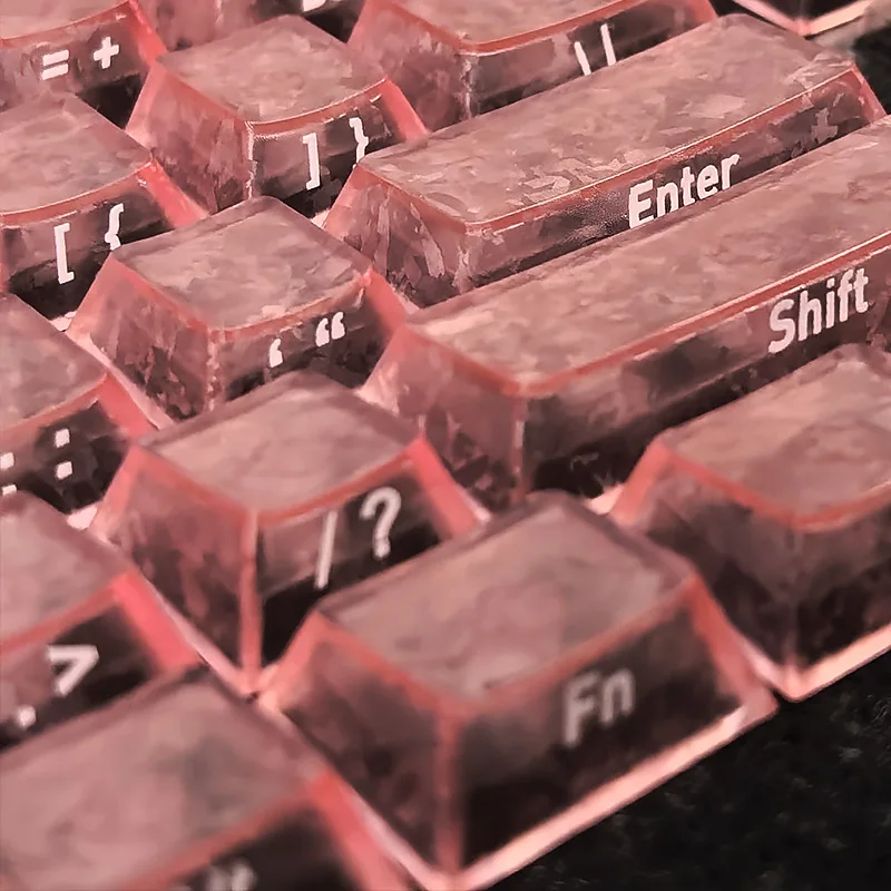 

Pink carbon fiber keycap spot wholesale cross-border side engraving luminous 119 key small full set of original PBT magnetic