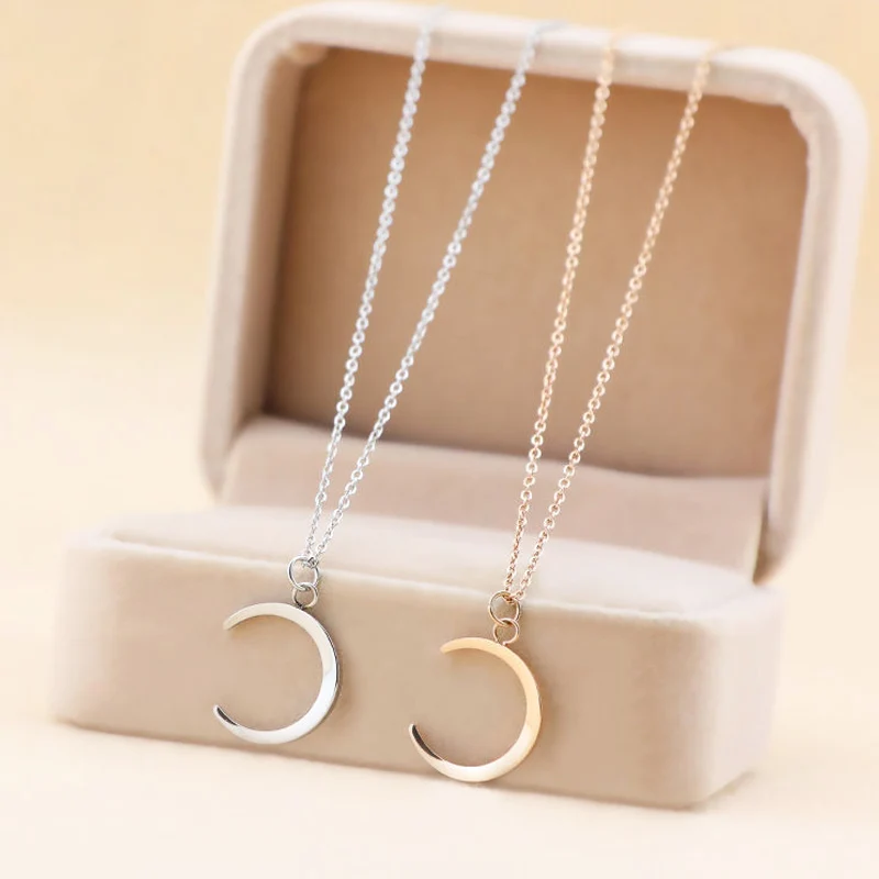 Exquisite Stainless Steel Moon Necklace Fashion Silver Plated Half Moon Necklaces Pendant Clavicle Chain Ladies Gifts Jewelry