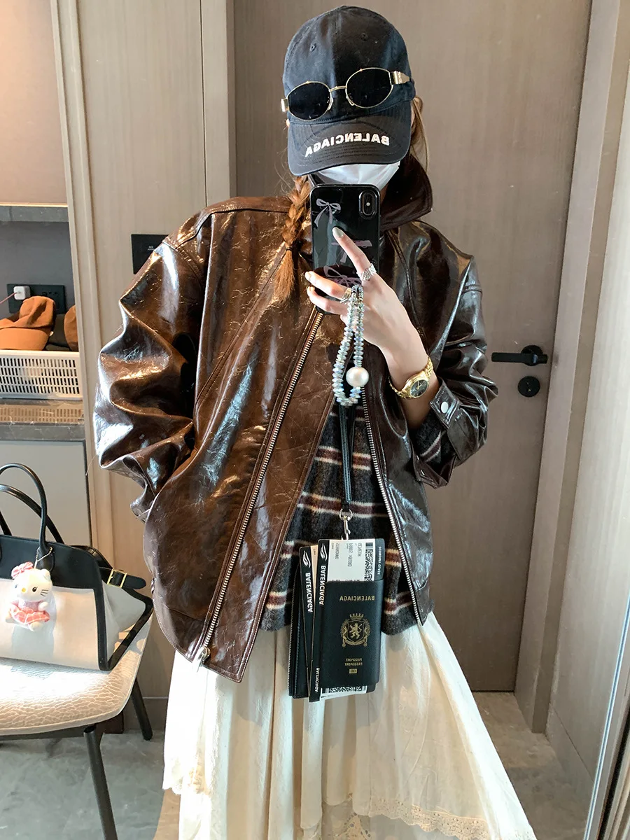 

Женская повседневная однотонная куртка в стиле ретро свободного силуэта в мотоциклетном стиле, кожаная куртка