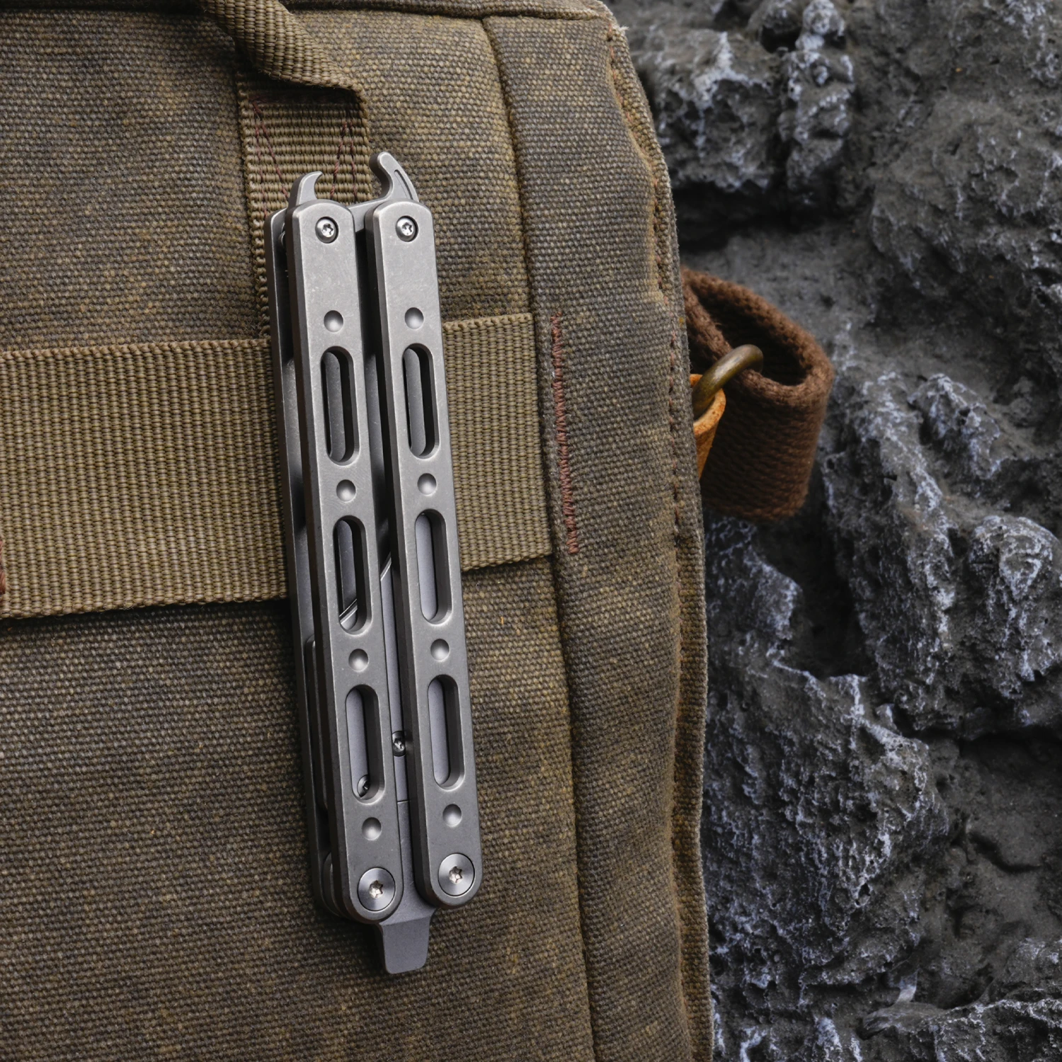 Titanium Alloy Foldable Handle Practical Tools Portable Outdoor EDC Multifunctional Cutting Tool