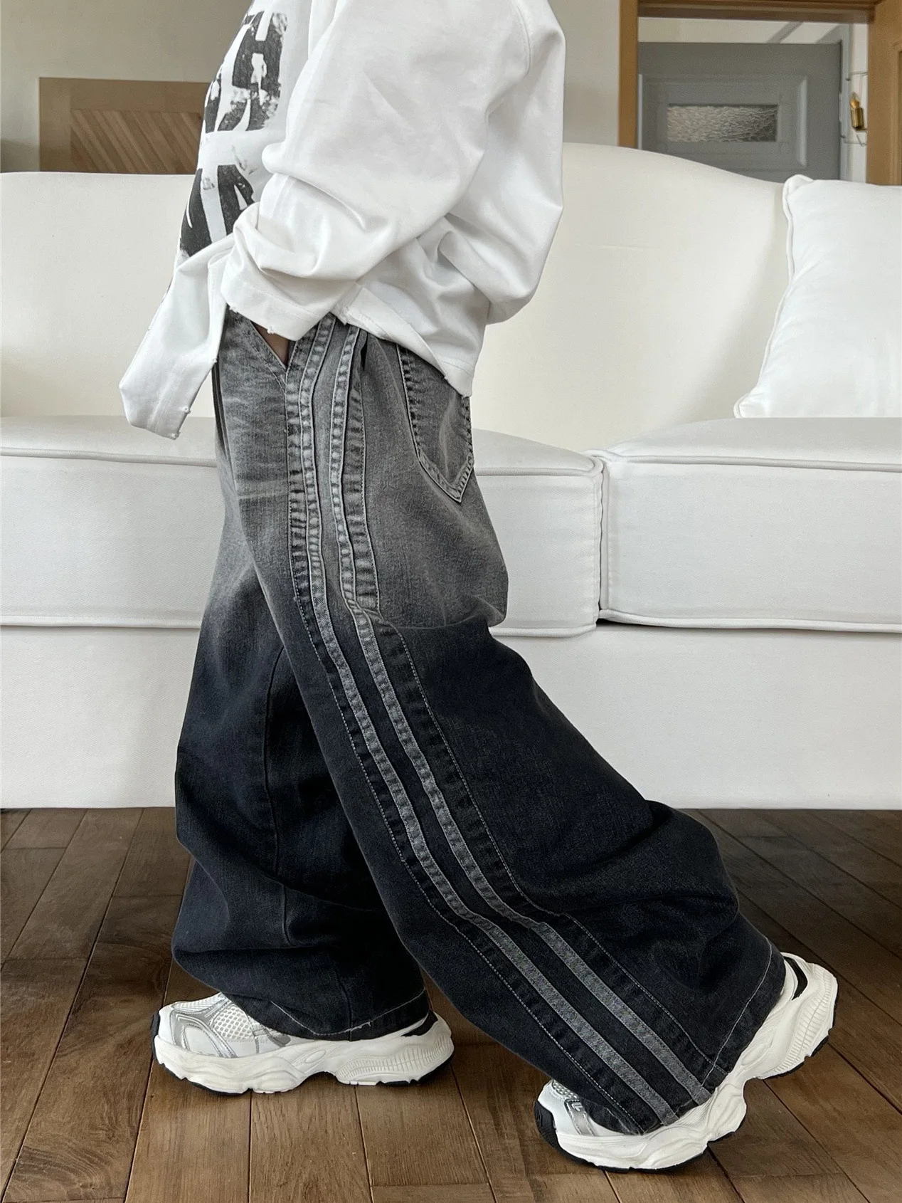 

2025 Autumn Edition Children's Cowboy Pants Retro Gradient Stripe Straight Tube Show Leg Shape Boys' Stylish Pants Trendy