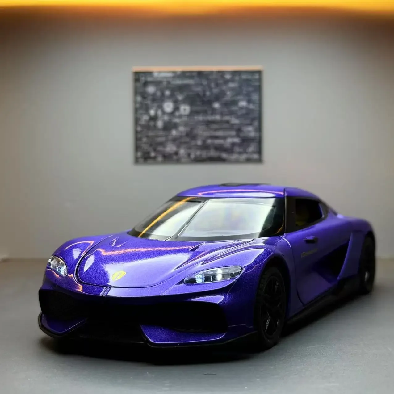 

1: 24 Gemini Power Toy Sports Car Sound Model Ornament Children's Preferred Gift Advanced Car Model Collectibles