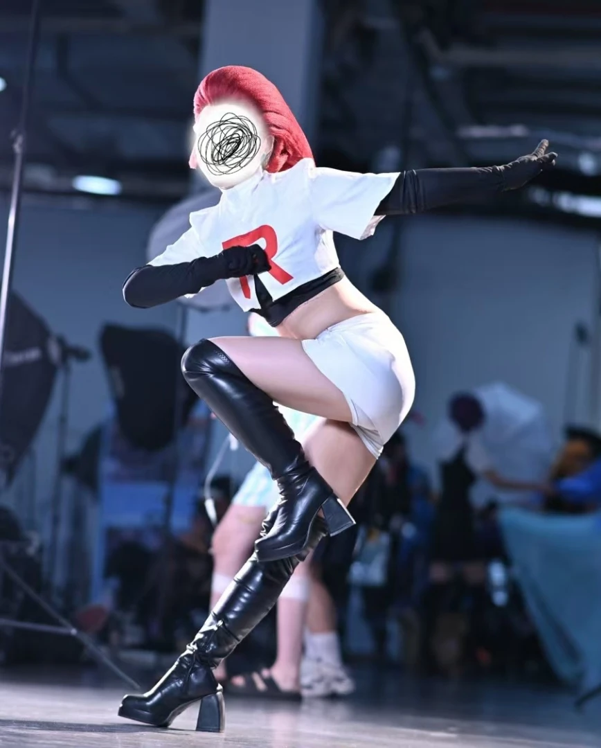 

Anime Duo Character Cosplay Suit Halloween Carnival Stage Costume