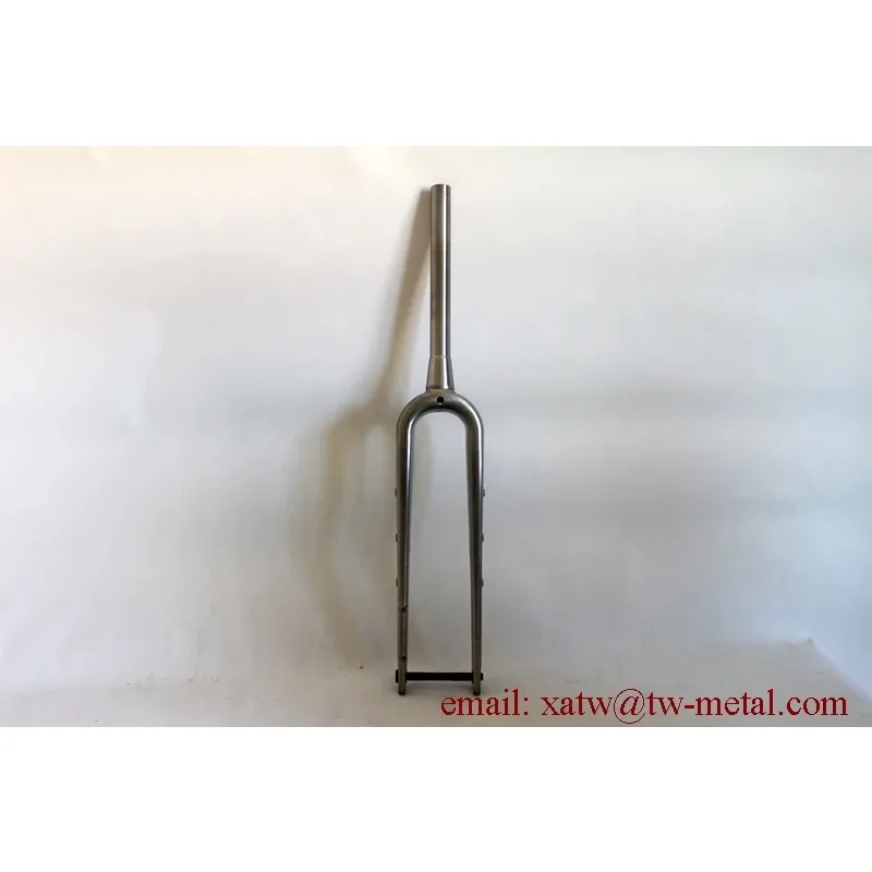 3D Printed Titanium Gravel Bike Fork And Frame With Thru Axle Dropout For Road Bicycles