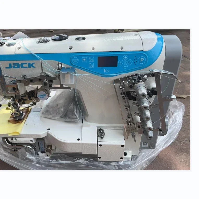 

Высокоскоростная швейная машина JACK K5 с 3-5-ниточным прямым приводом, цилиндрическим рукавом и системой интерлок, подходит для простого шитья.
