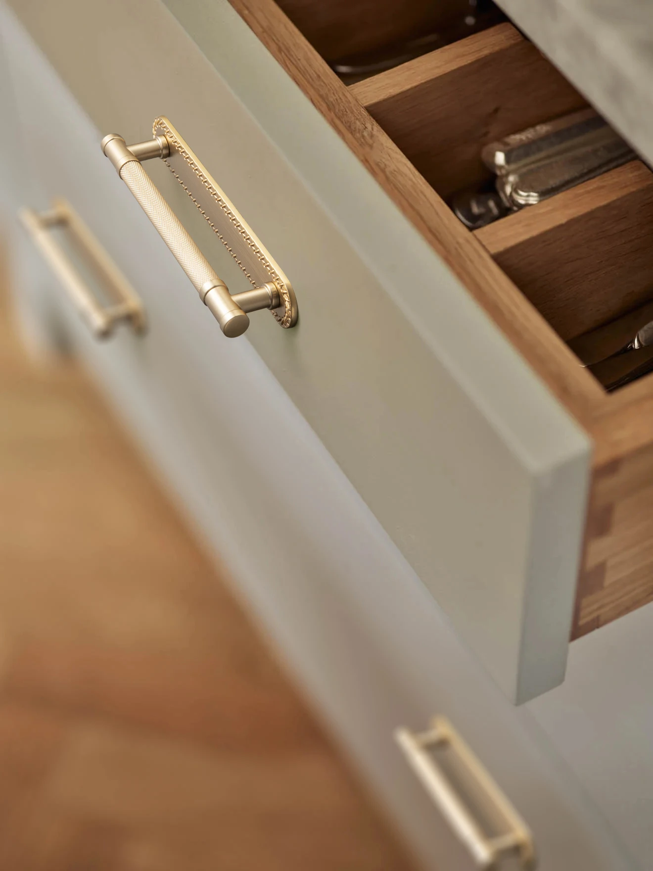 

Miaokesen однотонная ручка с накаткой в стиле ретро, противоскользящая мебельная ручка, кухонная ручка, длинная ручка с накаткой для кухни