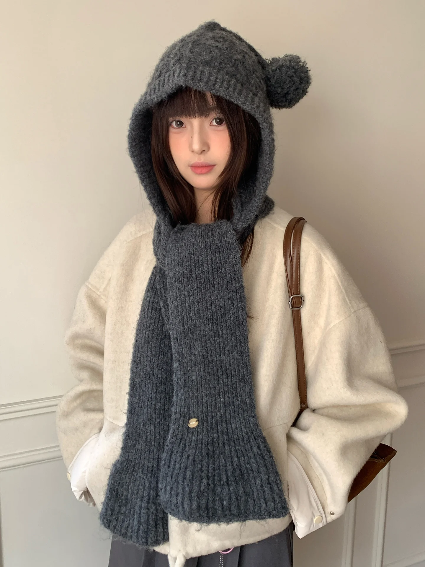 بالاكلافا الصوفية المحبوكة باللون الأزرق على الطراز الكوري للنساء قبعة شتوية دافئة ووشاح