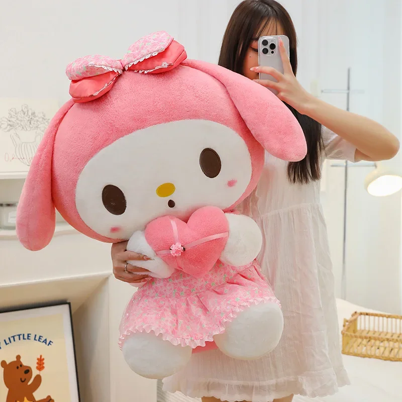 Juguete de peluche esponjoso Kawaii Kuromi, muñeca encantadora My Melody, Animal relleno, campo de flores romántico, bonito regalo de cumpleaños para niños