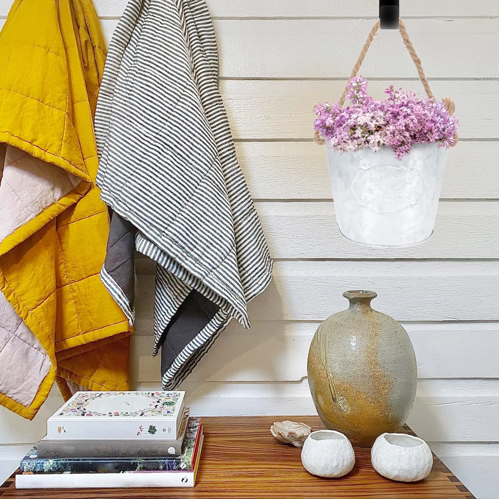 

Hanging Flower Pot Wall Hanging Flowerpot Iron Hemp Rope Durable Vintage Style Retro Indoor Planter Space-saving Pendant