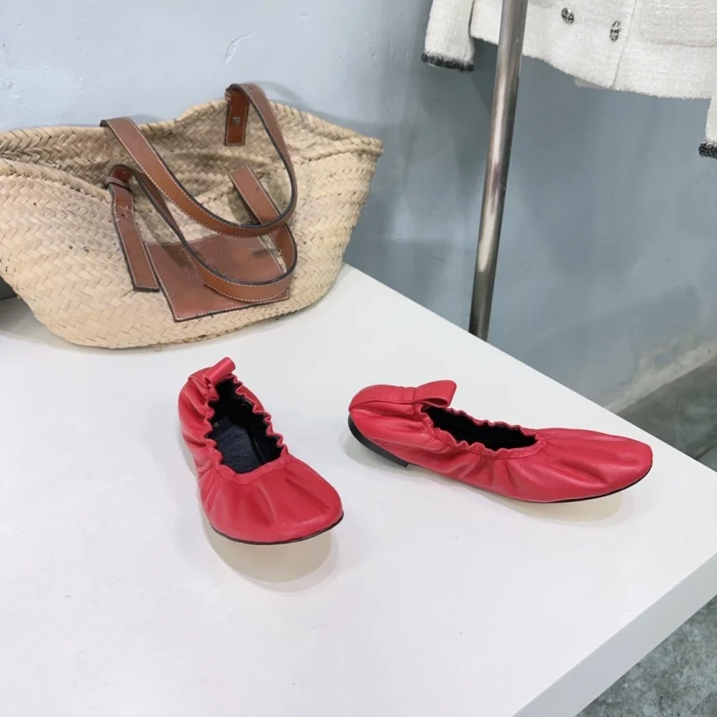 New sheepskin non tiring women's shoes with soft soles, casual one foot flat shoes, ballet dance shoes