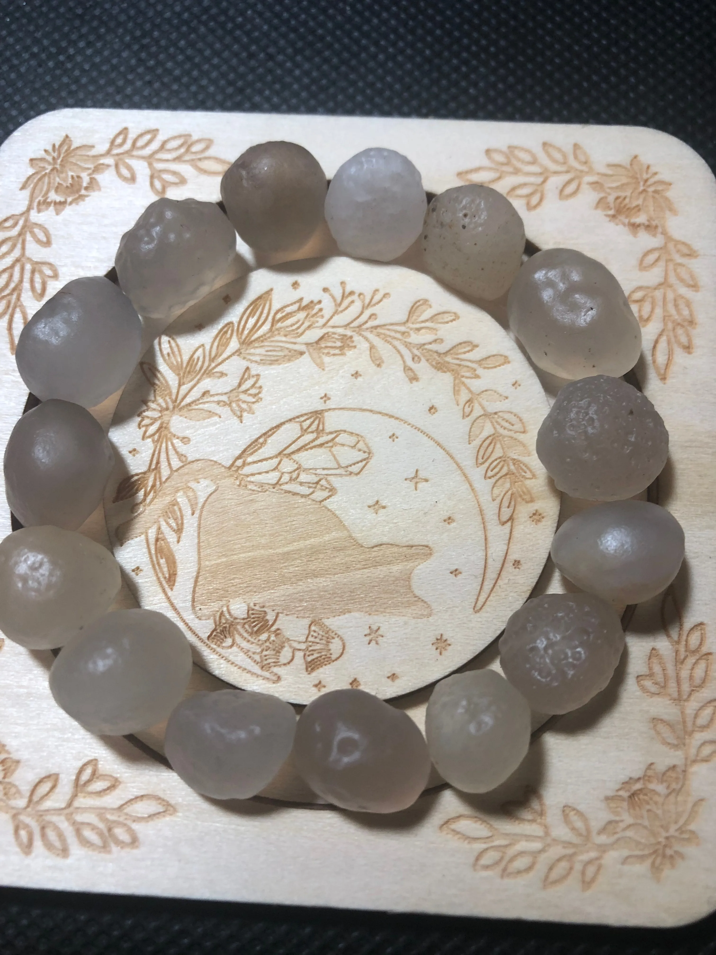 

Raw Gemstone Natural Outer Mongolia Gobi White Agate Near Round DIY Design Bracelet Unopened Natural White Bracelet