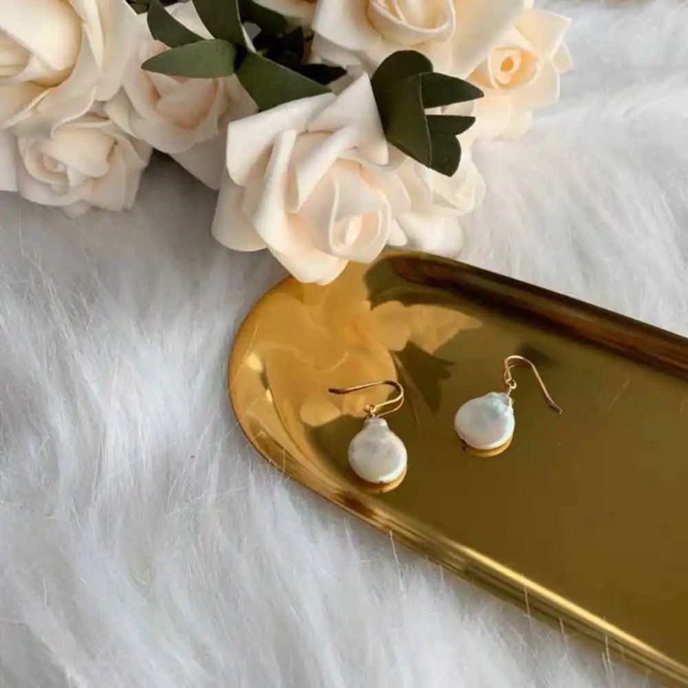 

Lucky White Baroque Pearl Coin Earrings 18k Eardrop Hook Accessories Party Aquaculture Women Wedding Easter Cultured Beautiful