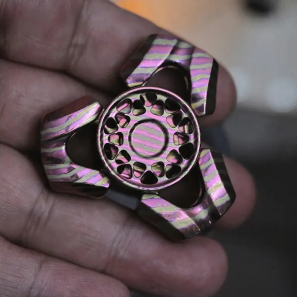 KAIS EDC EXPLORERS Fidget Spinner trois feuilles Spinner Fidget jouets pour adultes soulagement de l'anxiété Gadgets accessoires de bureau