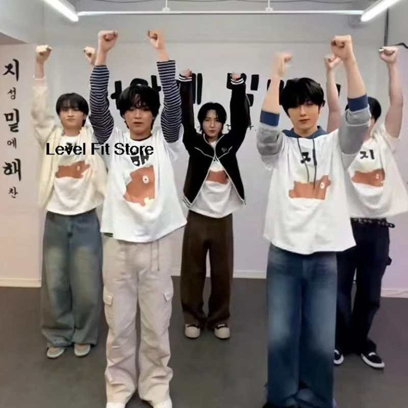 NCT DREAM's bear print DREAMxDREAM merchandise, featuring Mark, Renjun, and Kaisan's short-sleeved T-shirt