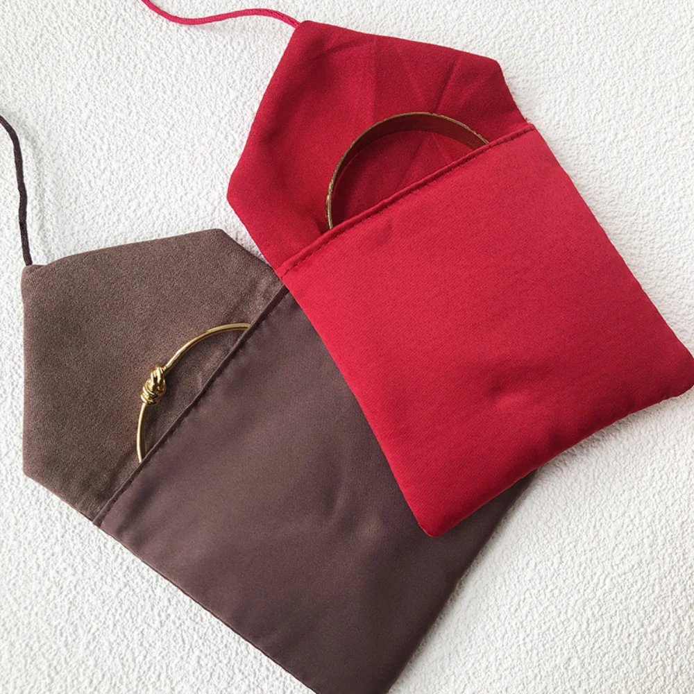 

Сумка для хранения золотых ювелирных изделий из атласной искусственной кожи, прямая продажа от производителя для хранения браслетов и аксессуаров