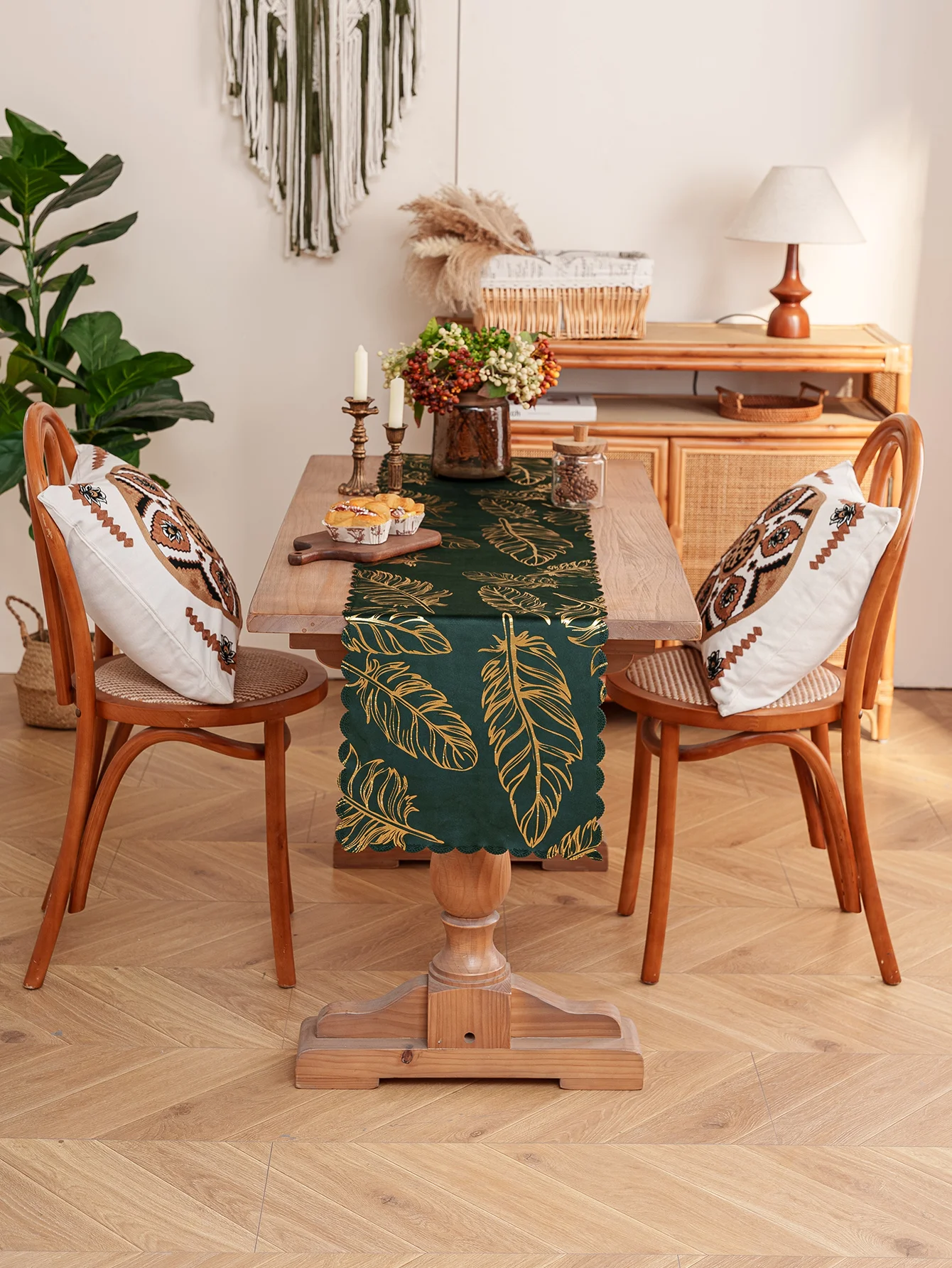 

Зеленые перья, позолоченный стол, флаг, декоративная центральная часть для кухонного обеденного стола, чайный столик, стильный и привлекательный