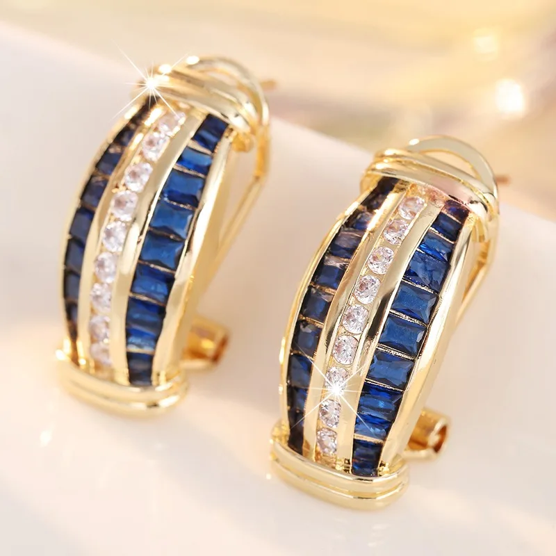 Women's Curved Earrings With Blue White Cubic Zircon Light Luxury High End Style Ear Buckle Versatile Daily Commuting Jewelry