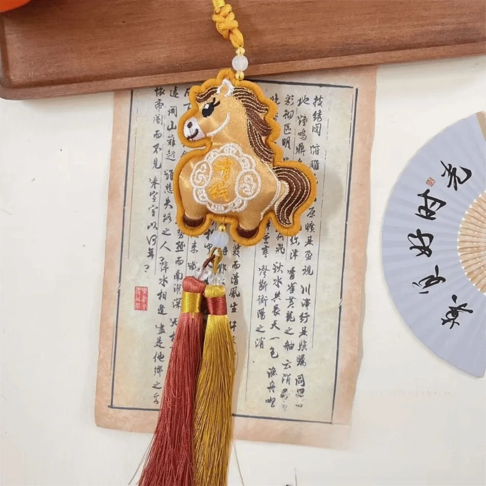 Chinese Red Chinese New Year Incense Packet with Tassel Embroidered Spring Festival Bell Pendant Festival Atmosphere Portable