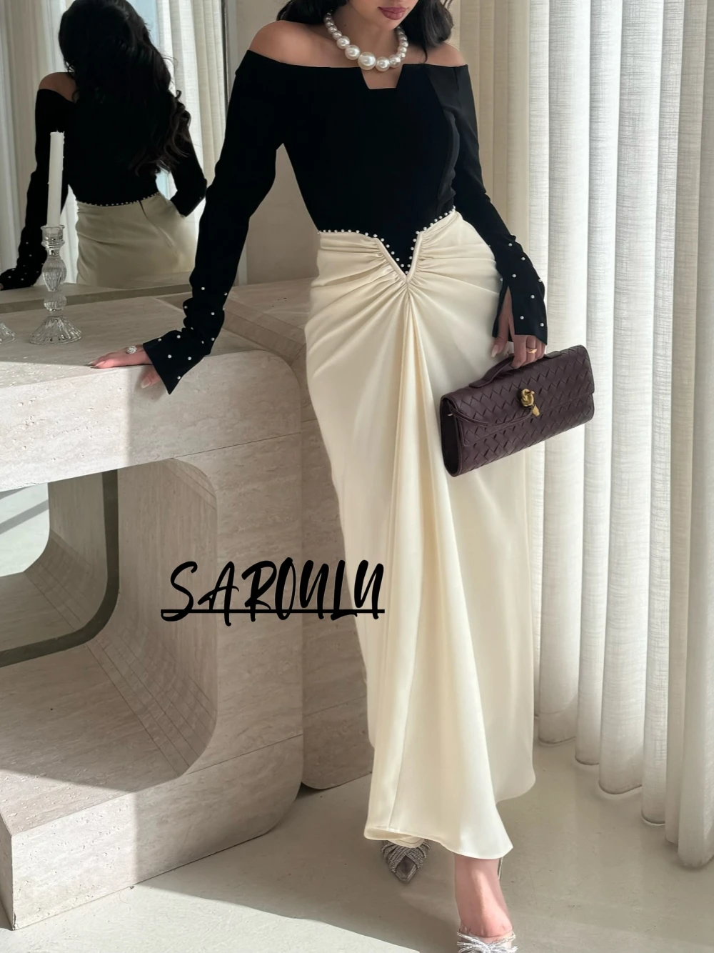 

New Arrival Elegant Pearls Off-the-shoulder Evening Dress Delicate Bodycon Fit Contrast Color Cocktail Gown High Quality