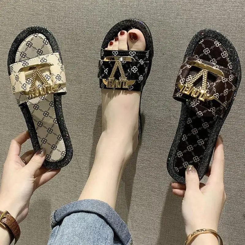 Slippers Women Flat Bottom Fashion All-match Sandals Woman Outer Wear Summer Non-slip Wear-resistant Pvc Soft-soled Lady Slipper