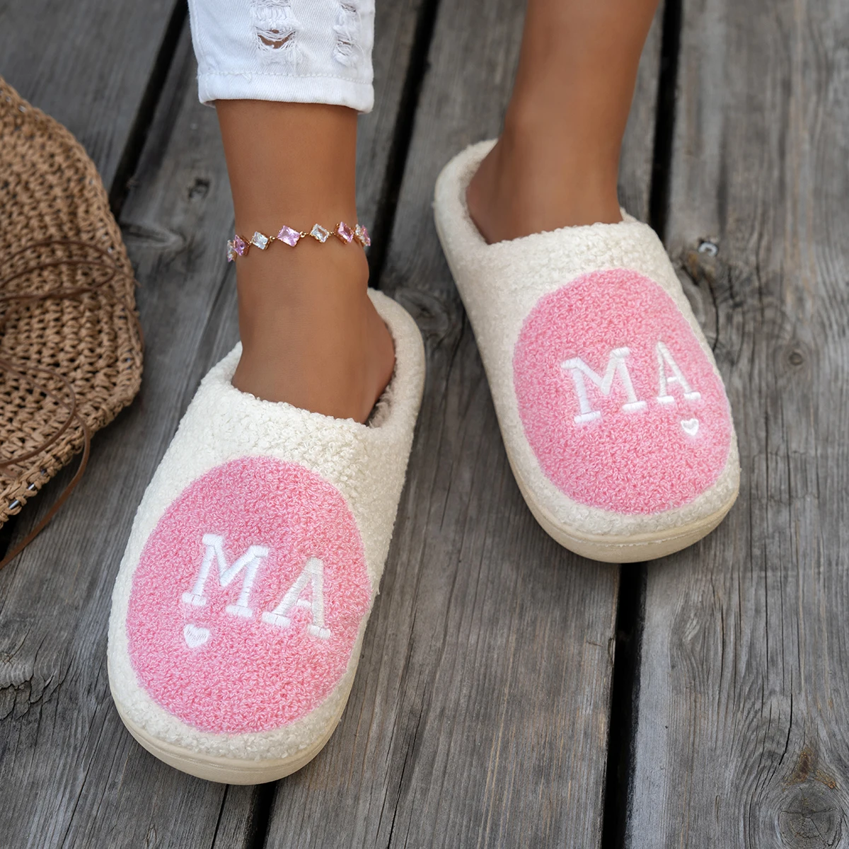 الشتاء داخلي ماما هدية المرأة النعال تطريز أنيق لينة وحيد غرفة نوم مريح المضادة للانزلاق لطيف المنزل الدافئة الفتاة أفخم الأحذية #1