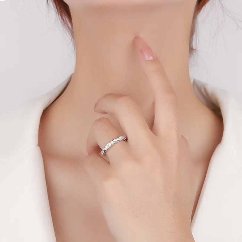 خاتم ثعبان فضي عالي الجودة، مليء بالألماس، عصري ومتعدد الاستخدامات لكل من الرجال والنساء