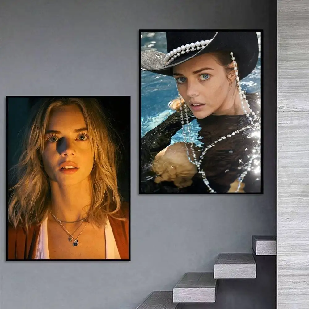 Scream Queen S-Samara W-Weaving Poster Self-adhesive Art Waterproof Paper Sticker Coffee House Bar Room Wall Decor