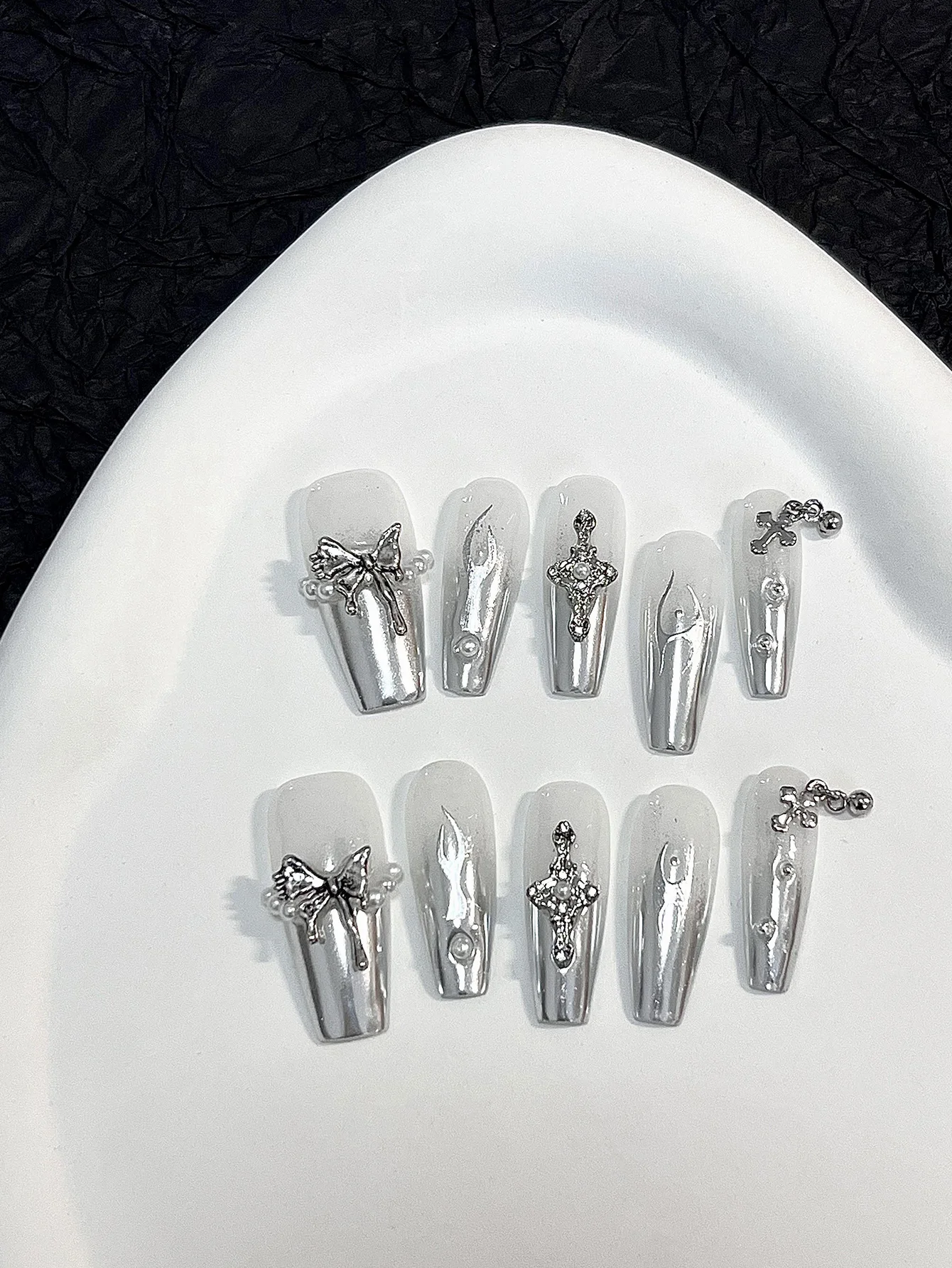 Gothic Silver Mirror Press On Nails, Clear Gradient Long Coffin Fake Nails, Butterfly, Pearl, Cross & Dangle Chain Charms