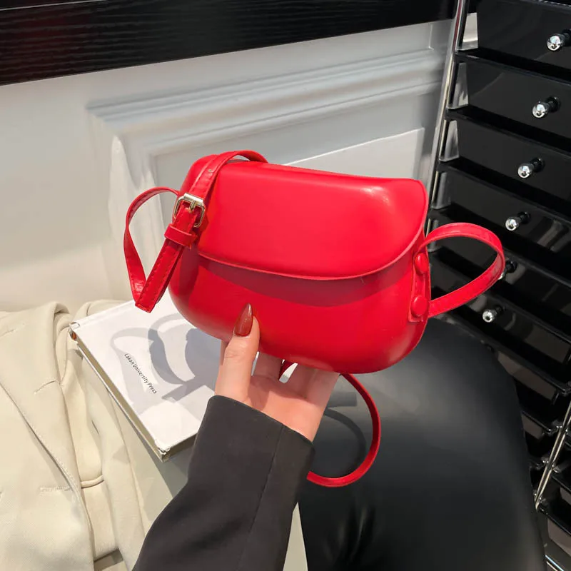 

Retro Simple Pu Shoulder Saddle Bags for Women Versatile Ladies Crossbody Bag Purse Clutch Solid Color Female Phone Handbags