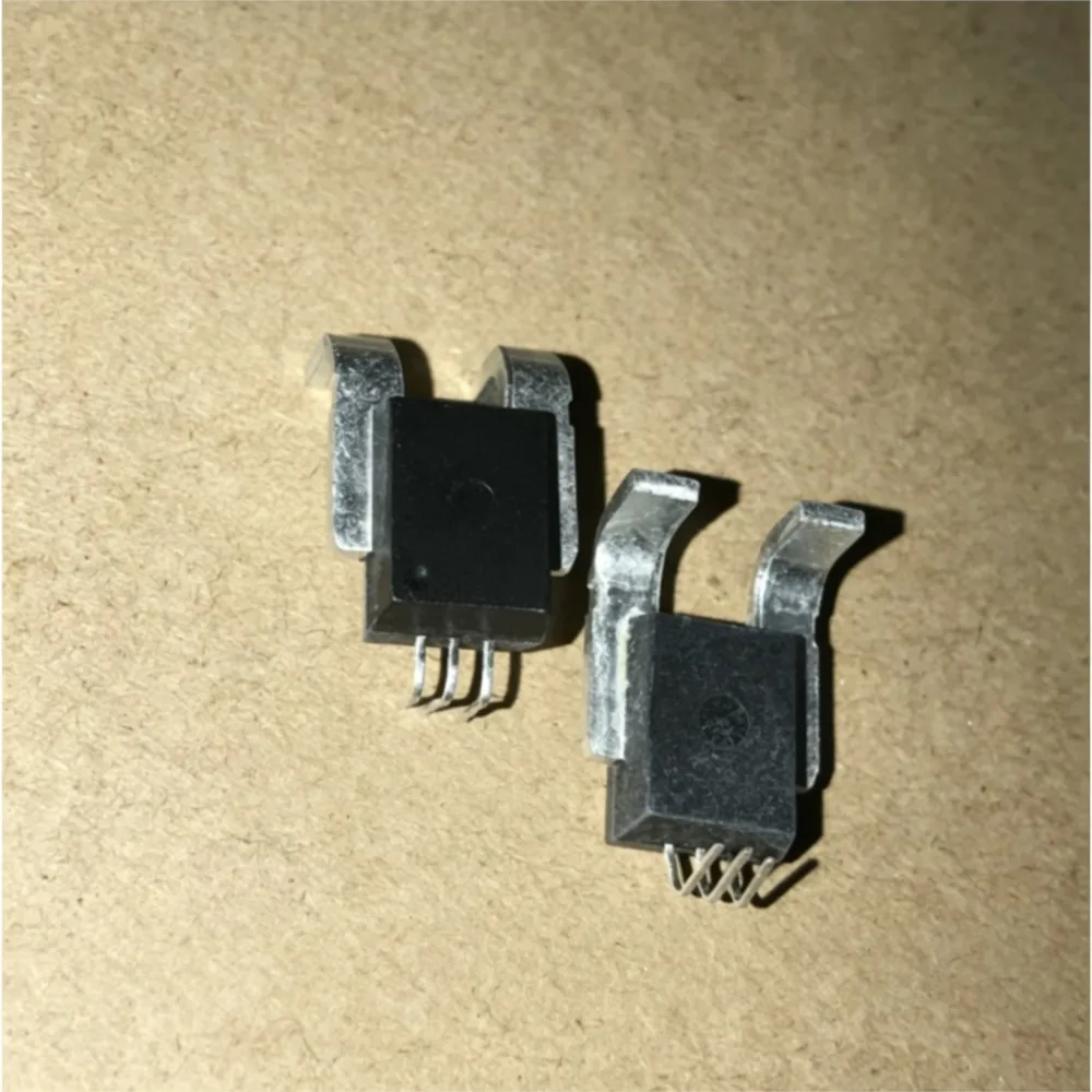 1-50PCS ACS758LCB-050U ACS758LCB-050B-PFF-T MOC3061 MOC3061M AC3104I T320AIC3104IRHBR MP2151GQFU 2151 2151