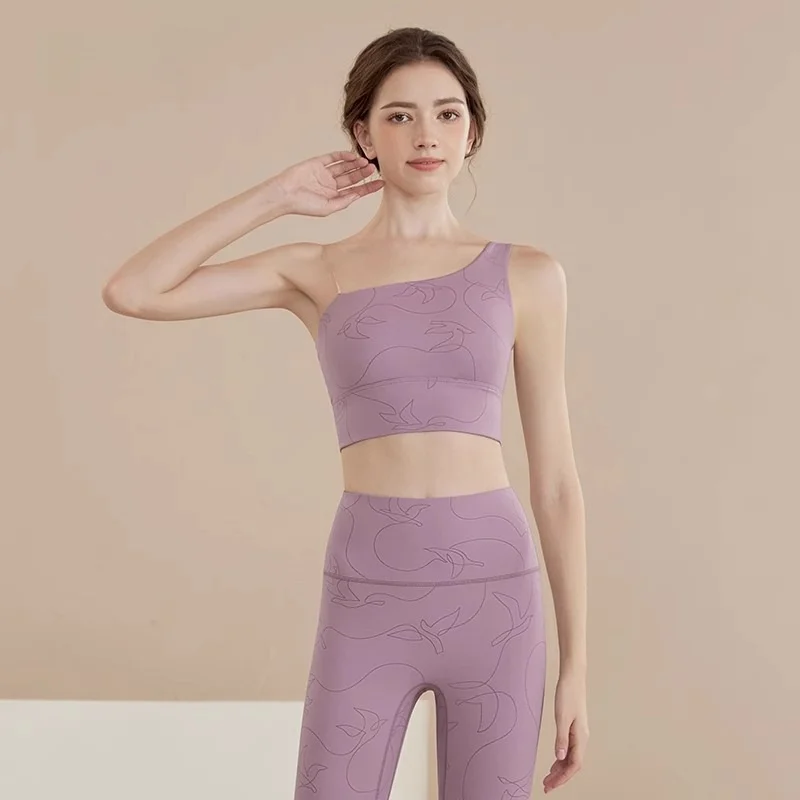 

Youyou женский спортивный топ для фитнеса и пилатеса, быстросохнущий бюстгальтер для бега с наклонными бретелями, красивый дизайн сзади