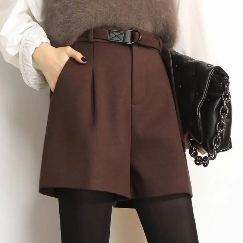 

2022 Korean Style High Waist Woolen Wide Leg Shorts Solid Color Boots Shorts Fashion Clothing for Female Winter Short with Belt