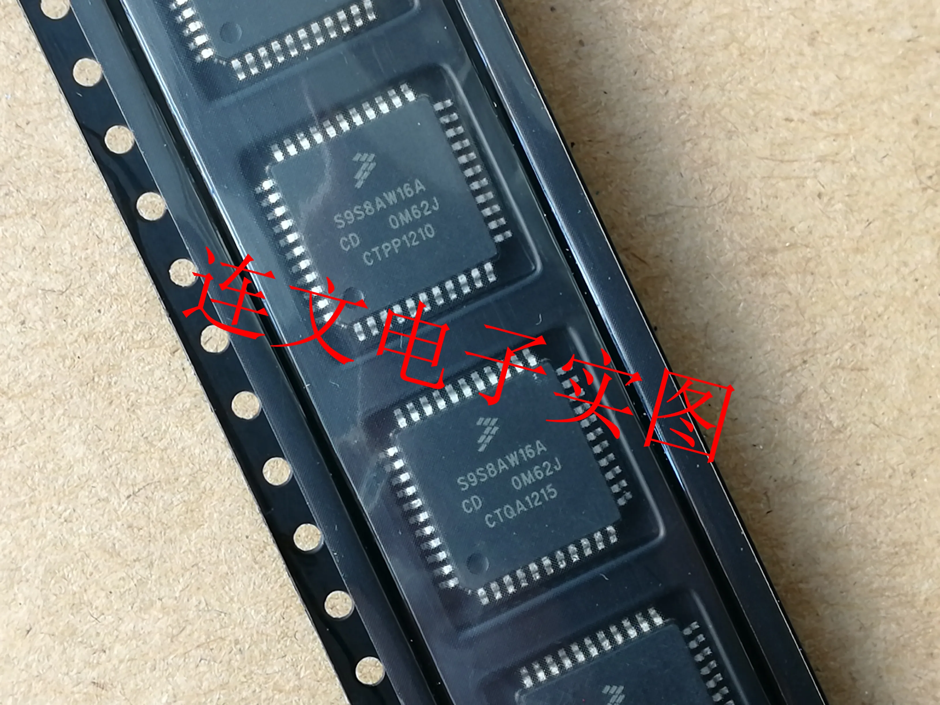 Free shipping   S9S8AW16ACD 0M62J QFP44          10PCS