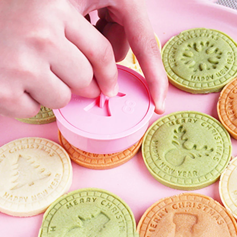 1Box 3D Cartoon Animal Cookie Cutter Flower Xmas Tree Chocolate Mold Biscuits Baking Mold Birthday New Year Cookies Accessories view 5