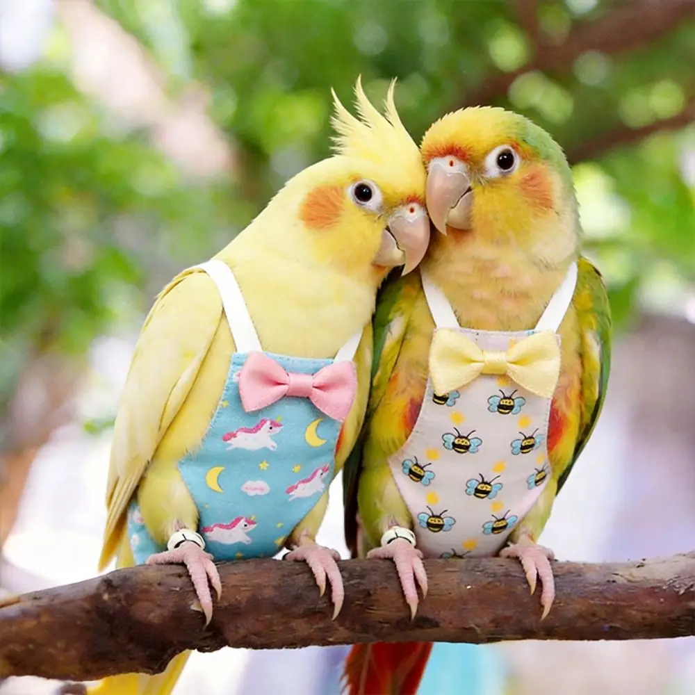 Cute Small Animals Print Parrot Diaper with Bowtie Washable Cockatiel Pigeons Dirt-proof Pet Birds Flight Suit