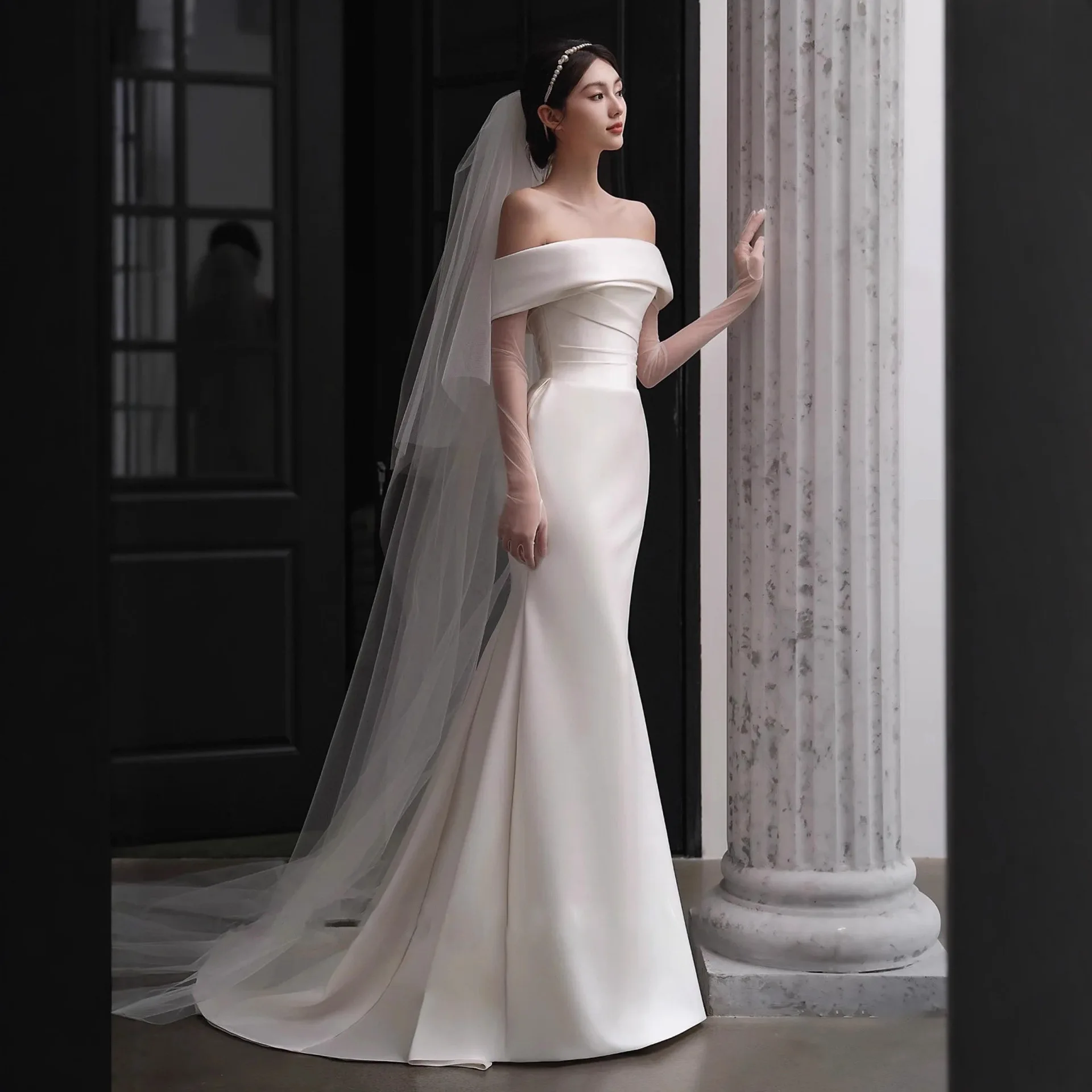 Elegant Satin Wedding Dress with Off-the-Shoulder Classic Mermaid Sleeveless Bridal Gown Customised Ruched Wedding Dress