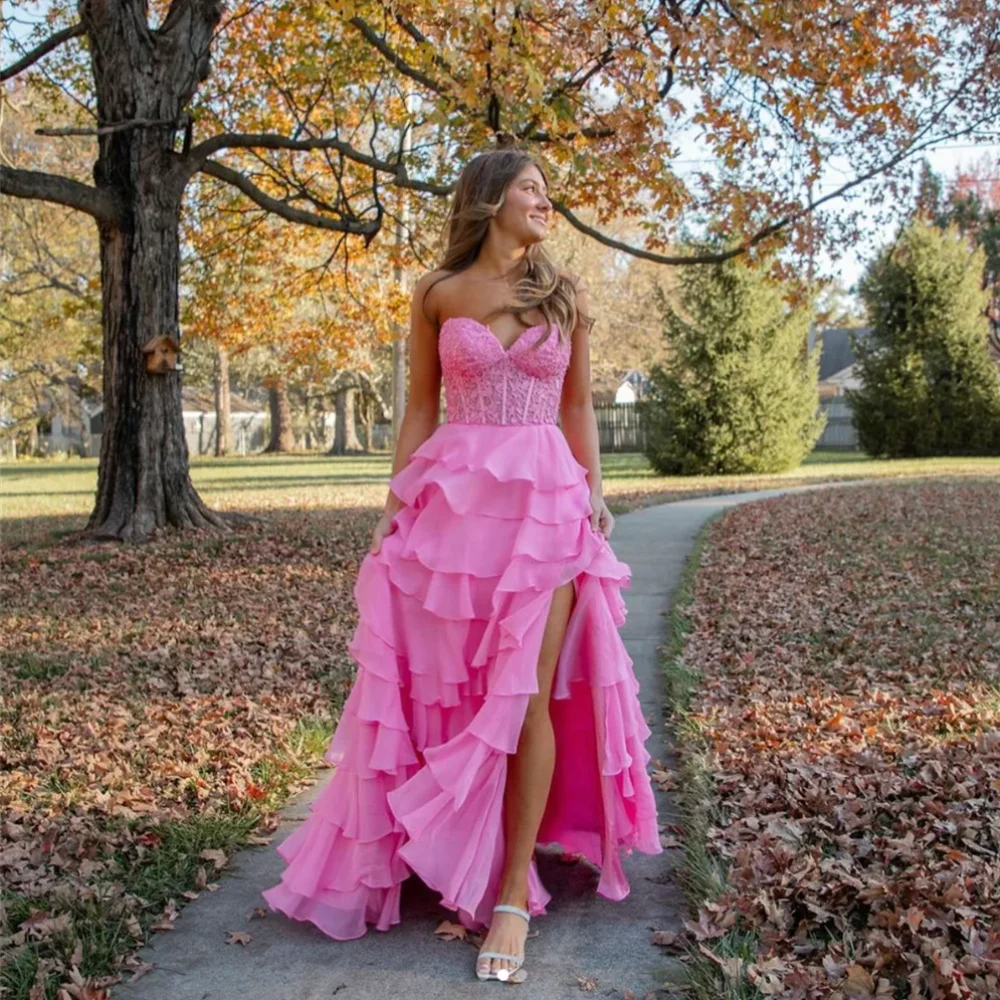 

Elegant Long Pink Strapless Tulle Prom Dresses Sleeveless with Slit A Line Ruffled Floor Length Vestidos De Formatura